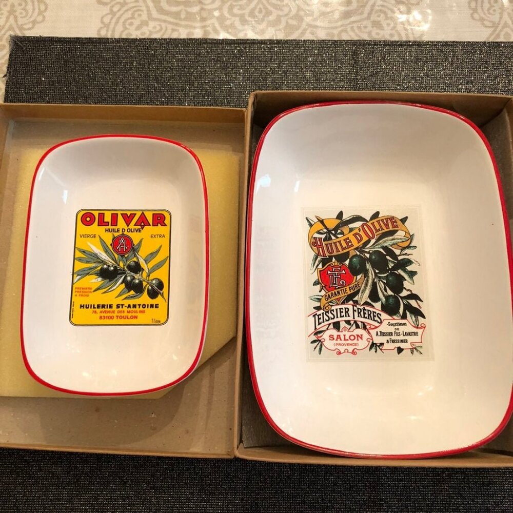 2 small appetizer serving dishes Olive Design
